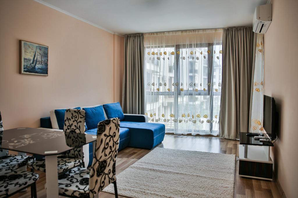 Al Rial Beach Apartments Shkorpilovtsi Ngoại thất bức ảnh